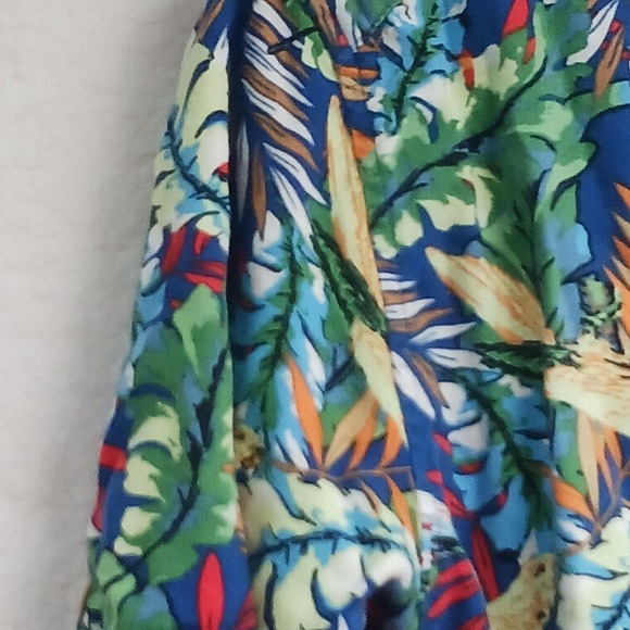Ocean and Coast Shirt Men’s Size M Hawaiian Tropical Print Vacation Summer Fun - Picture 5 of 12